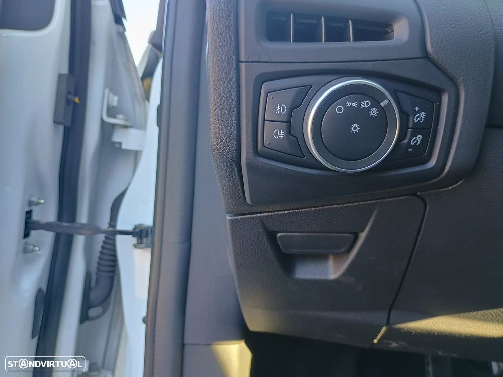 Ford Focus SW 1.0 EcoBoost S&S Titanium - 32