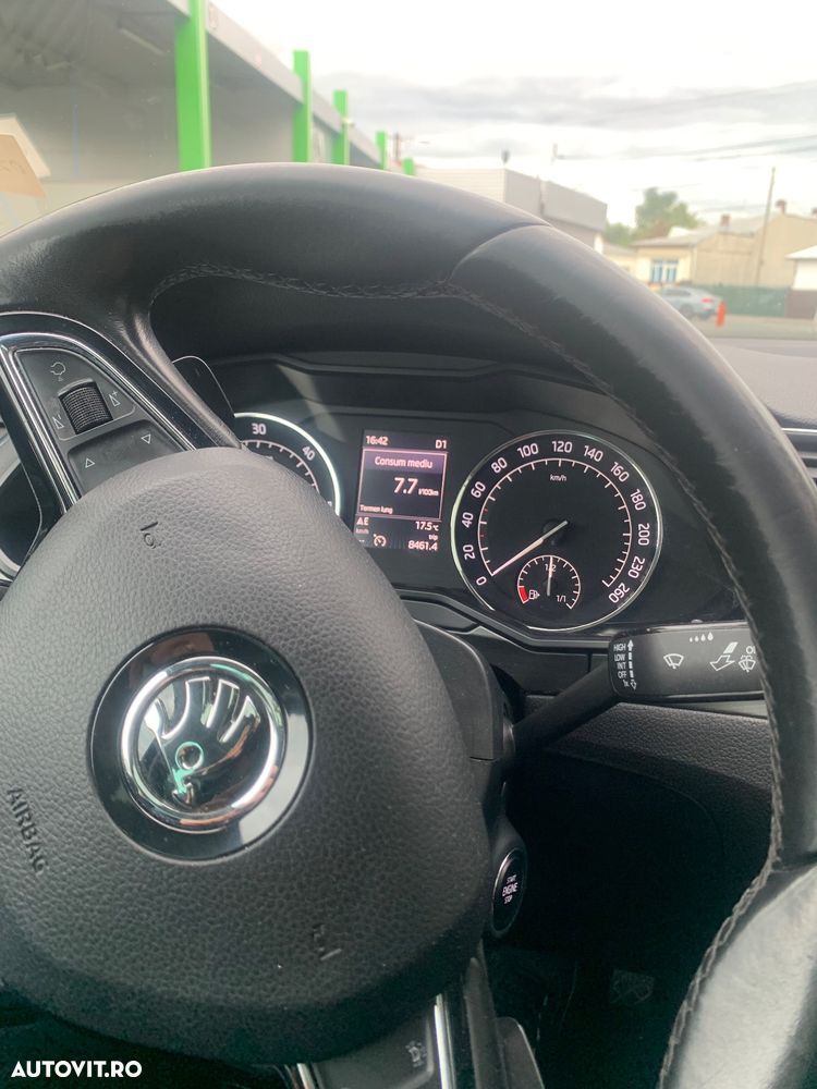 Skoda Superb 2.0 TDI DSG Style - 7