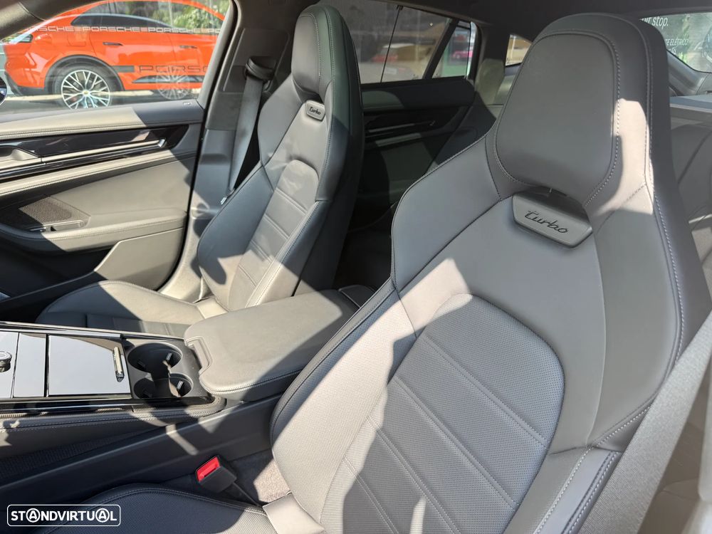 Porsche Panamera Turbo E-Hybrid - 22