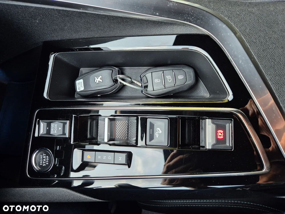 Peugeot 3008 PureTech 130 Stop & Start GPF EAT8 Allure - 33