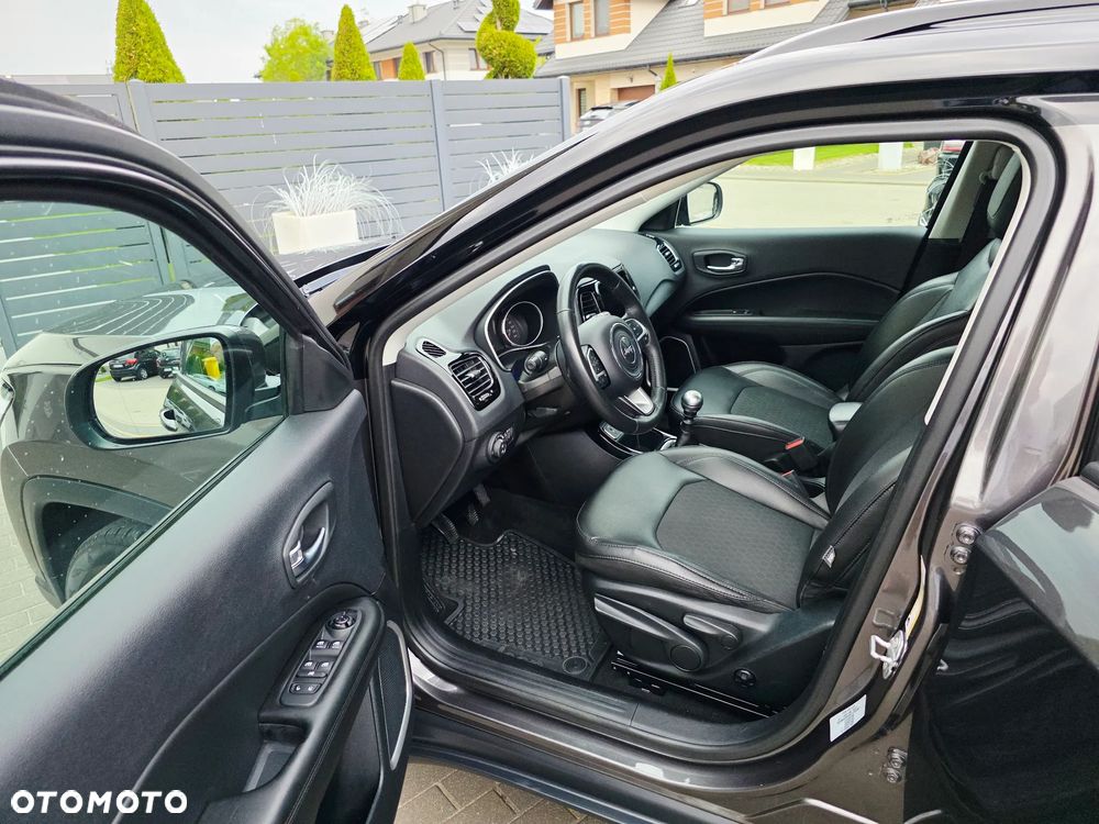 Jeep Compass 1.4 TMair Night Eagle FWD S&S - 39