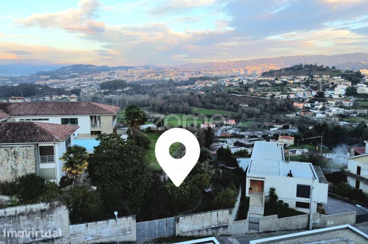 Terreno Urbano com estrutura, em Gondizalves, Braga - Grande imagem: 2/21
