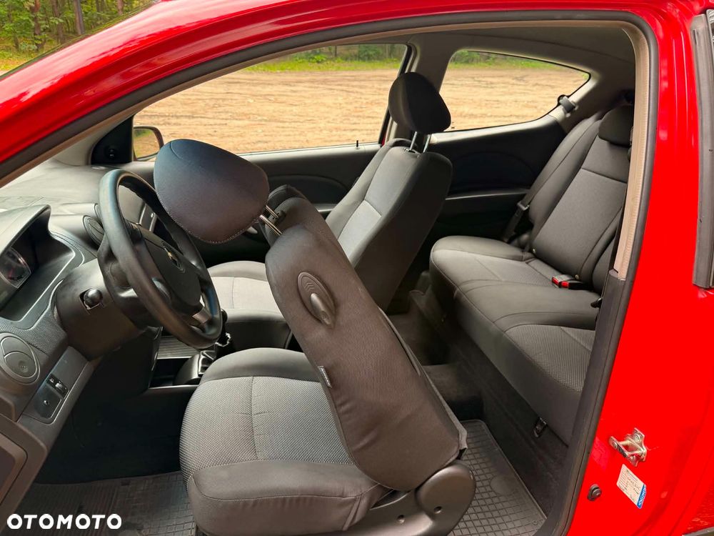 Chevrolet Aveo 1.2 16V Base - 3