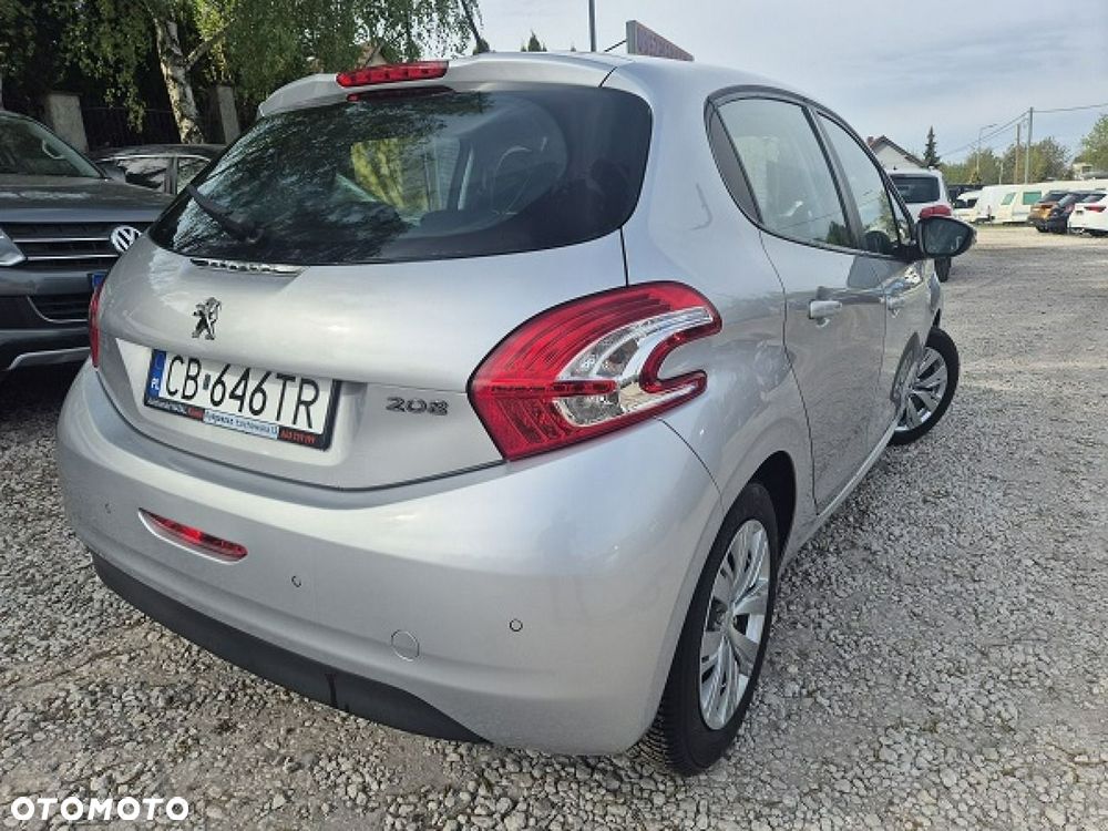 Peugeot 208 - 2