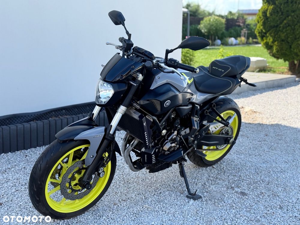 Yamaha MT - 10