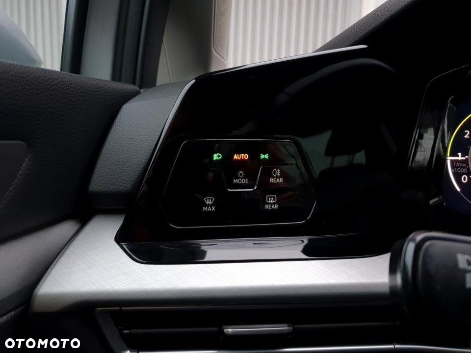 Volkswagen Golf - 16