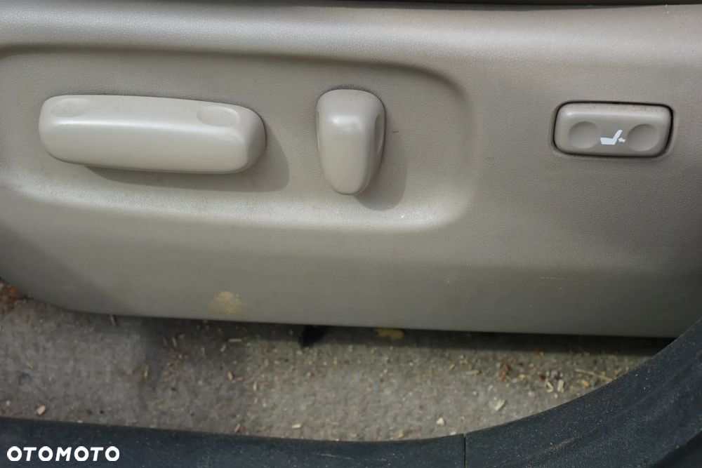 Toyota RAV4 2.2 D-4D Sol 180 - 19
