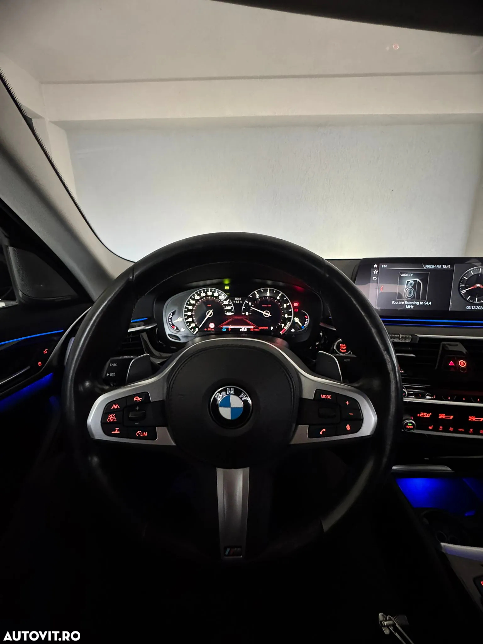 BMW Seria 5 540i xDrive AT - 14
