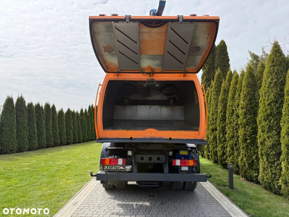 Mercedes-Benz AXOR 1829 BUCHER OPTIFANT 8000 - 11