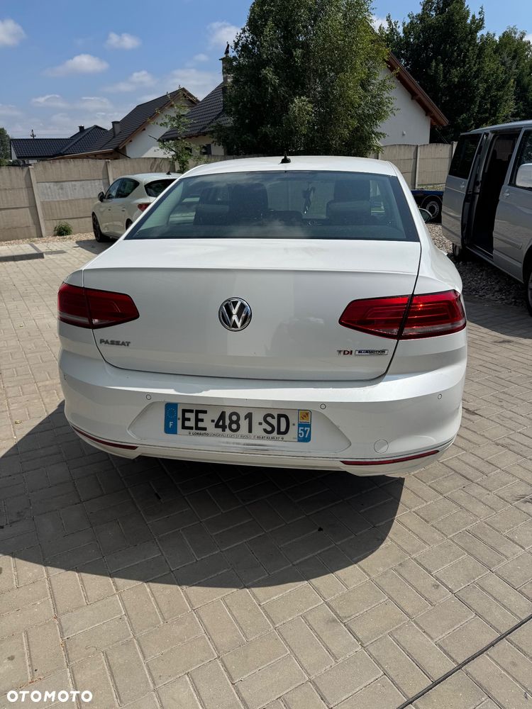 Volkswagen Passat 2.0 TDI SCR DSG Highline - 4