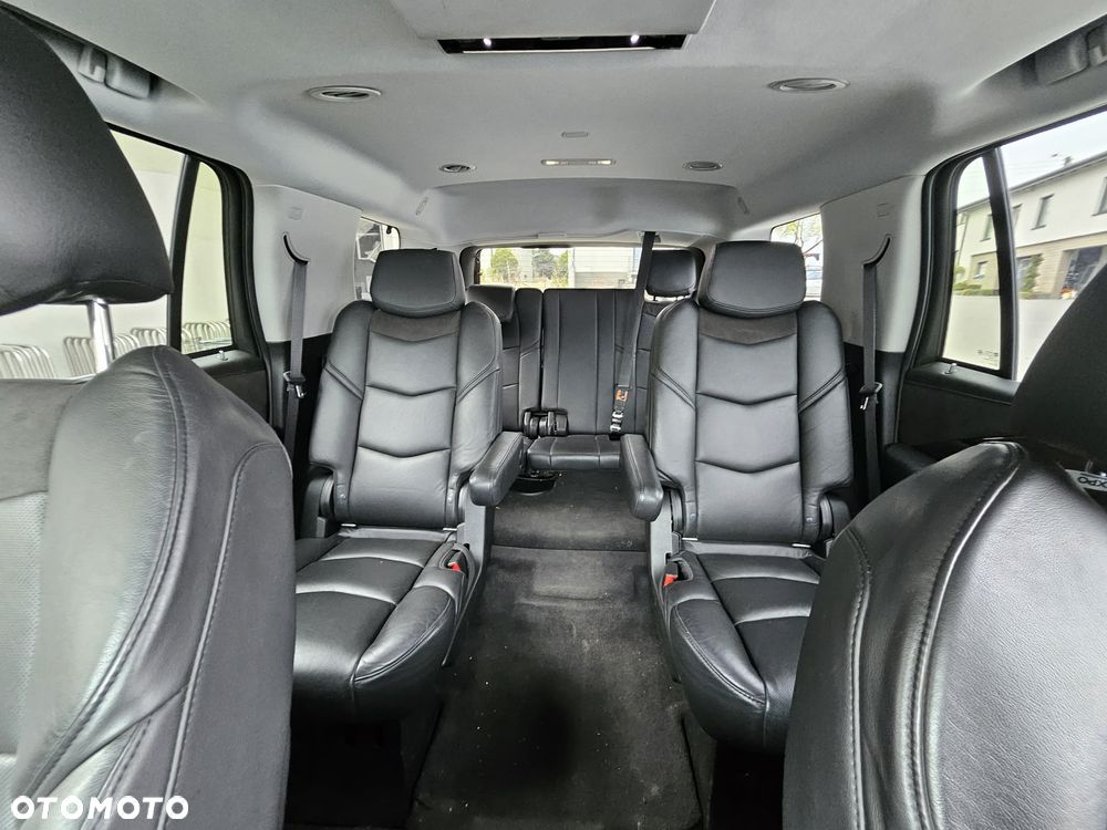 Cadillac Escalade - 6