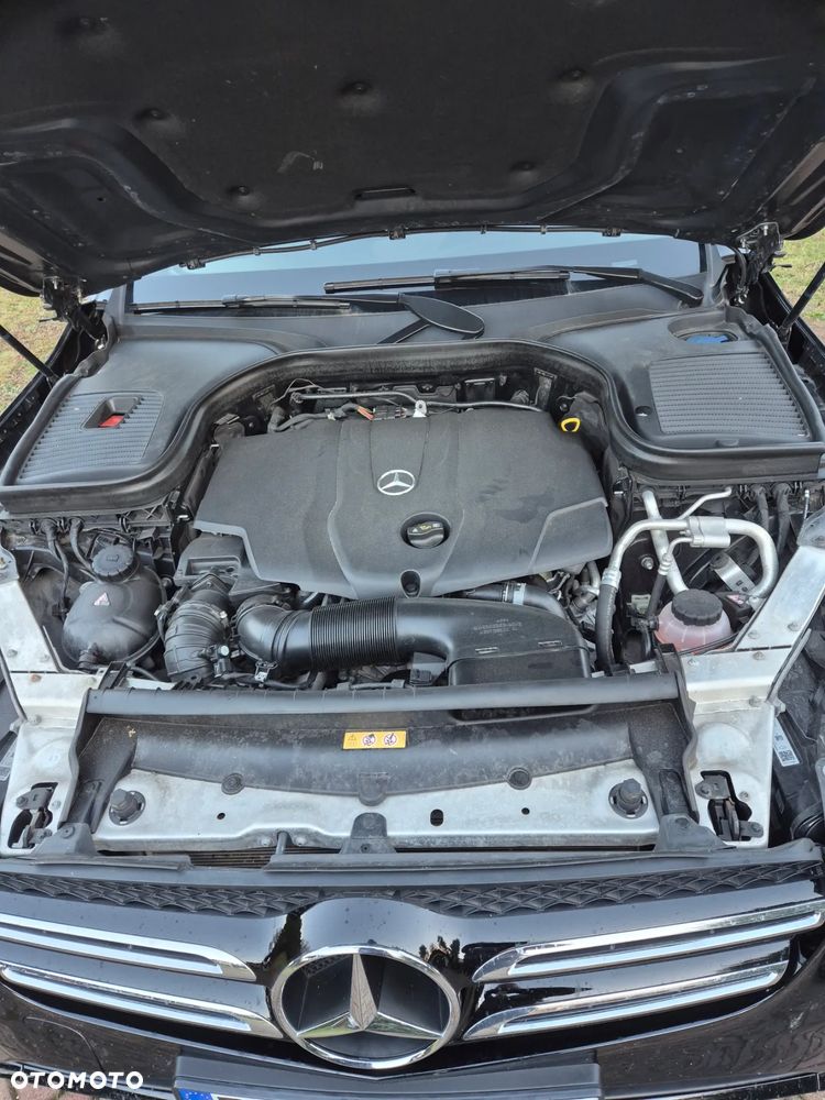 Mercedes-Benz GLC 250 d 4Matic 9G-TRONIC AMG Line - 23