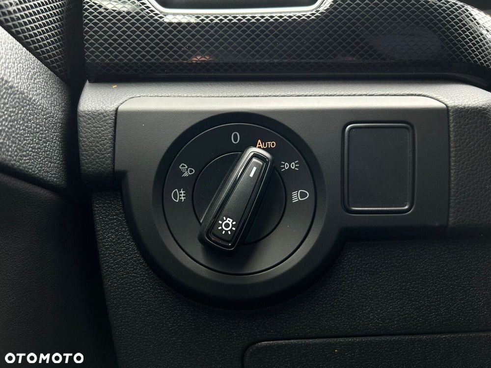 Volkswagen T-Cross - 23