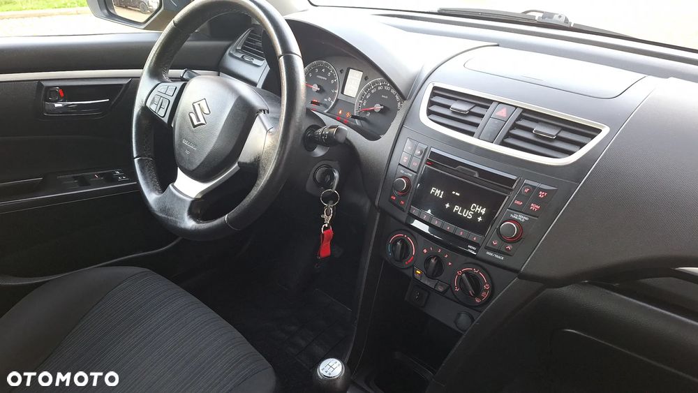 Suzuki Swift 1.2 4x4 Club - 11