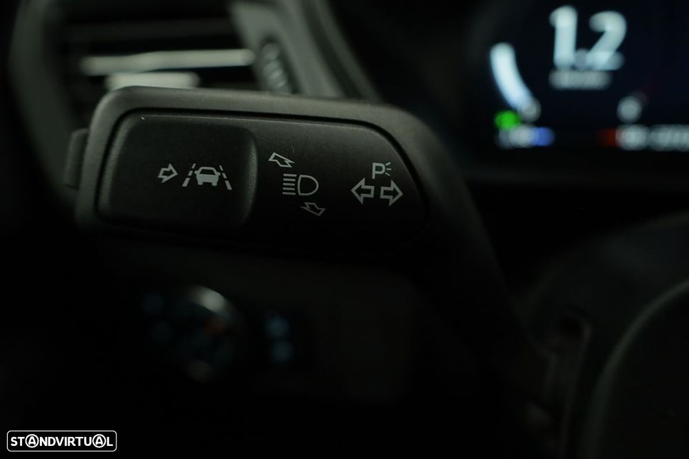 Ford Focus 1.0 EcoBoost MHEV ST-Line X - 16