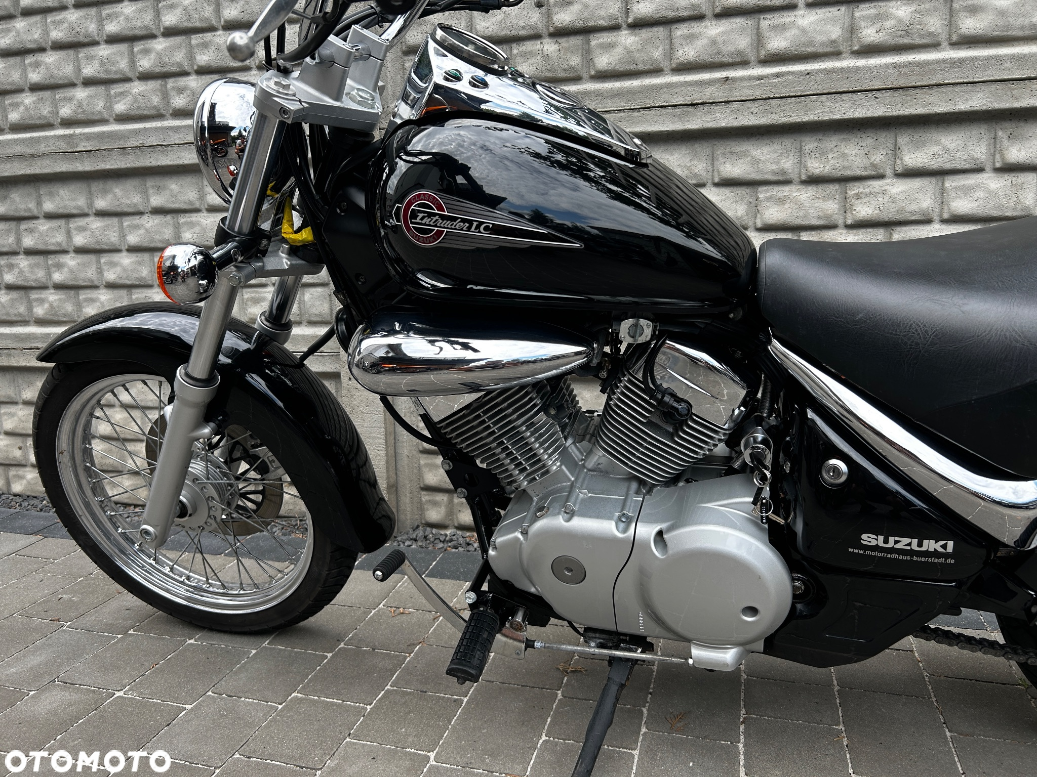 Suzuki Intruder - 15