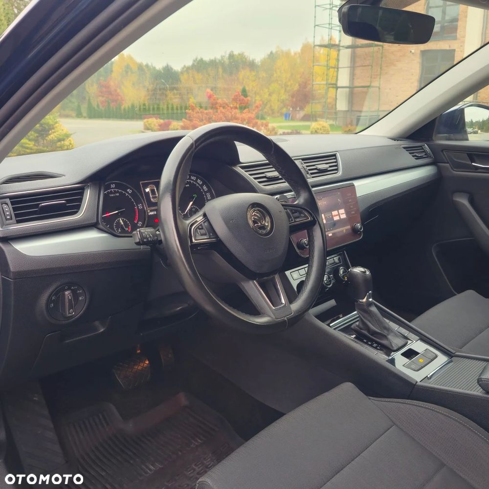 Skoda Superb 2.0 TDI DSG Style - 24