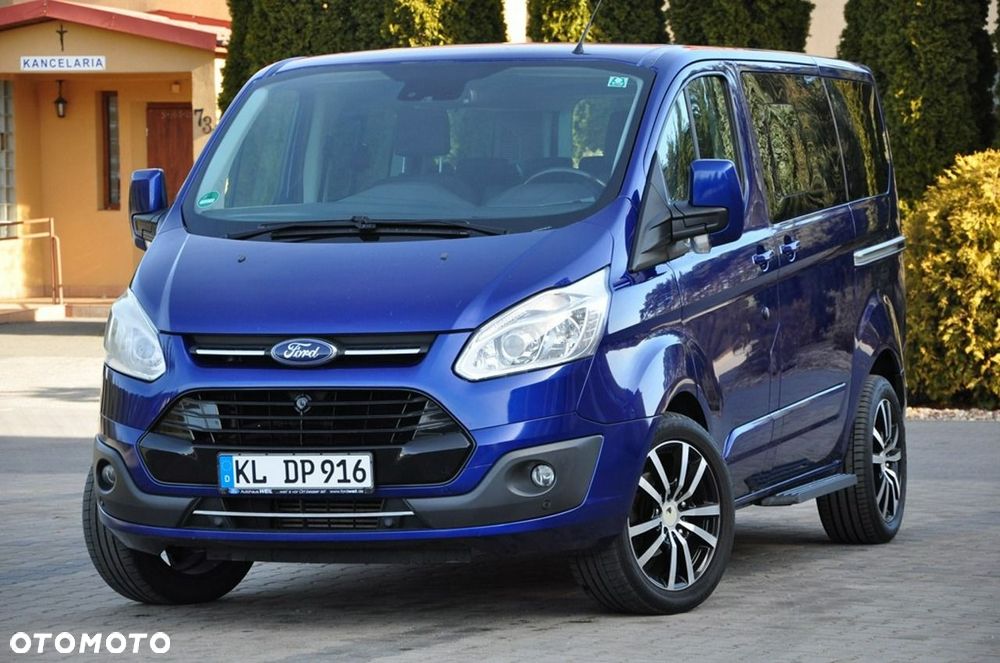 Ford Tourneo Custom - 1