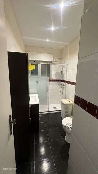 Apartamento T2 em Sacavém (aceita permuta) - Grande imagem: 5/10