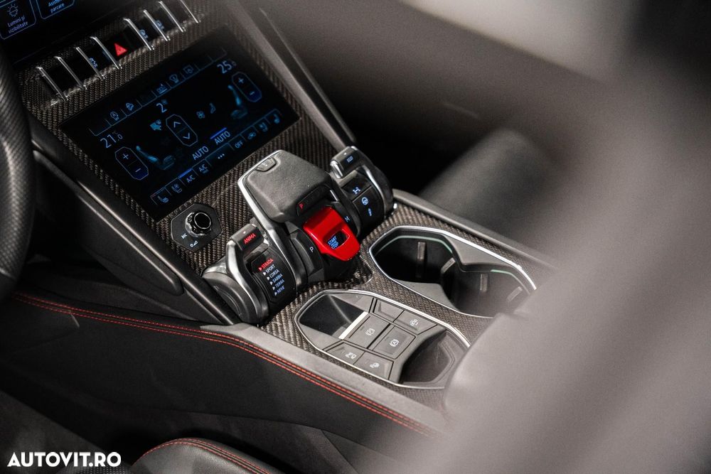 Lamborghini URUS - 23