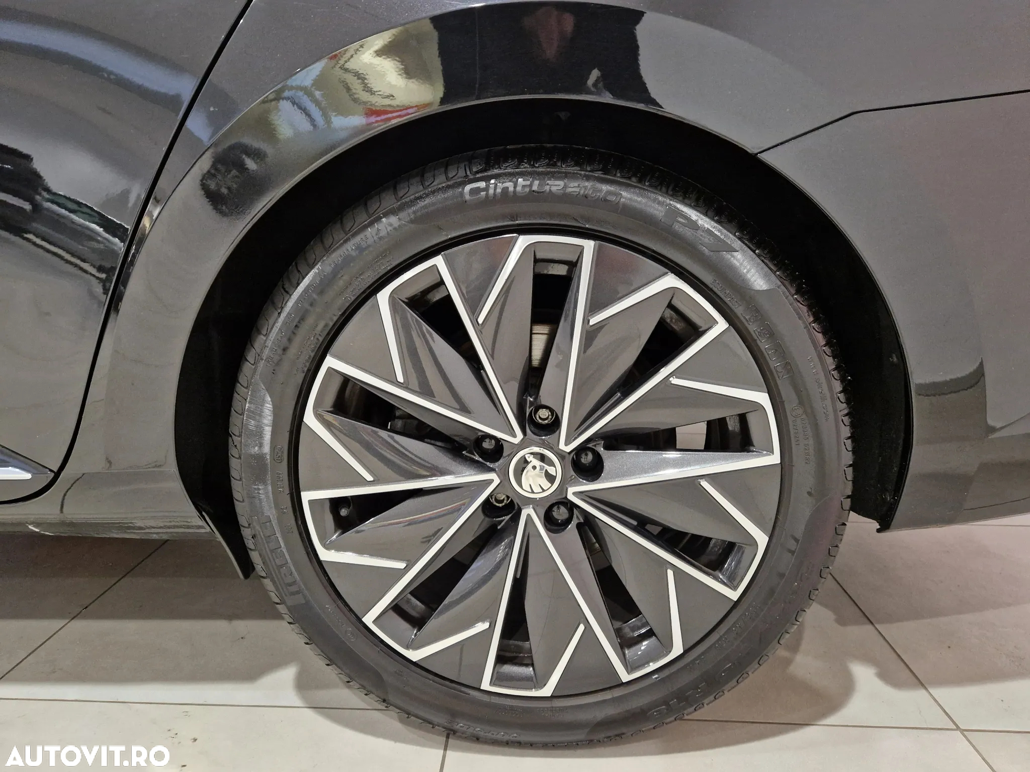 Skoda Superb 2.0 TDI DSG L&K - 11