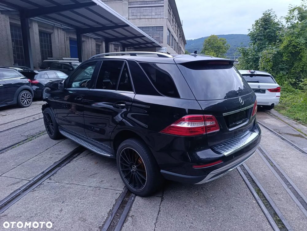 Mercedes-Benz ML 350 BlueTEC 4MATIC 7G-TRONIC - 2