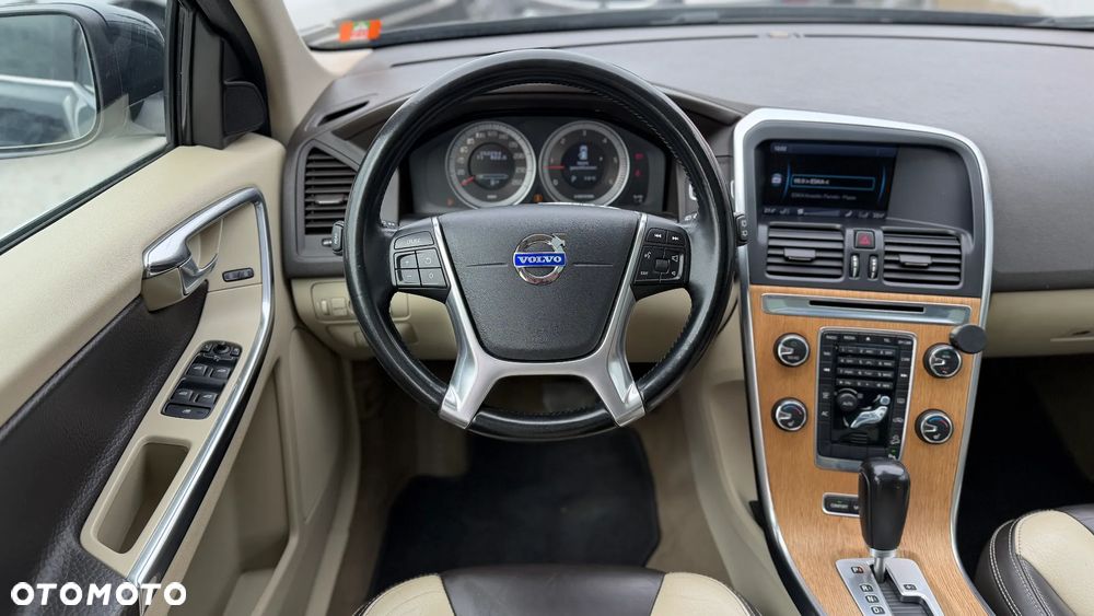Volvo XC 60 D5 AWD Summum - 32