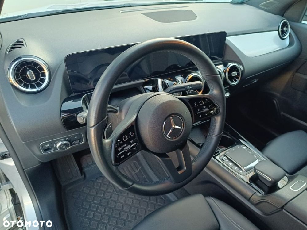 Mercedes-Benz GLA - 7