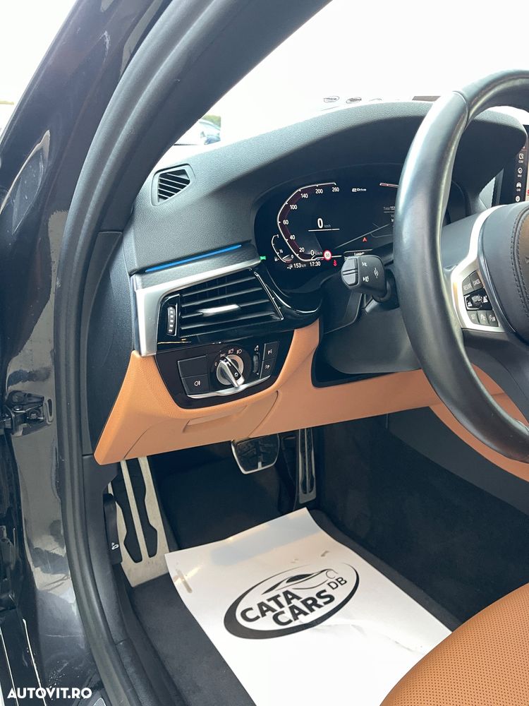 BMW Seria 5 530e Aut. M Sport Edition - 29