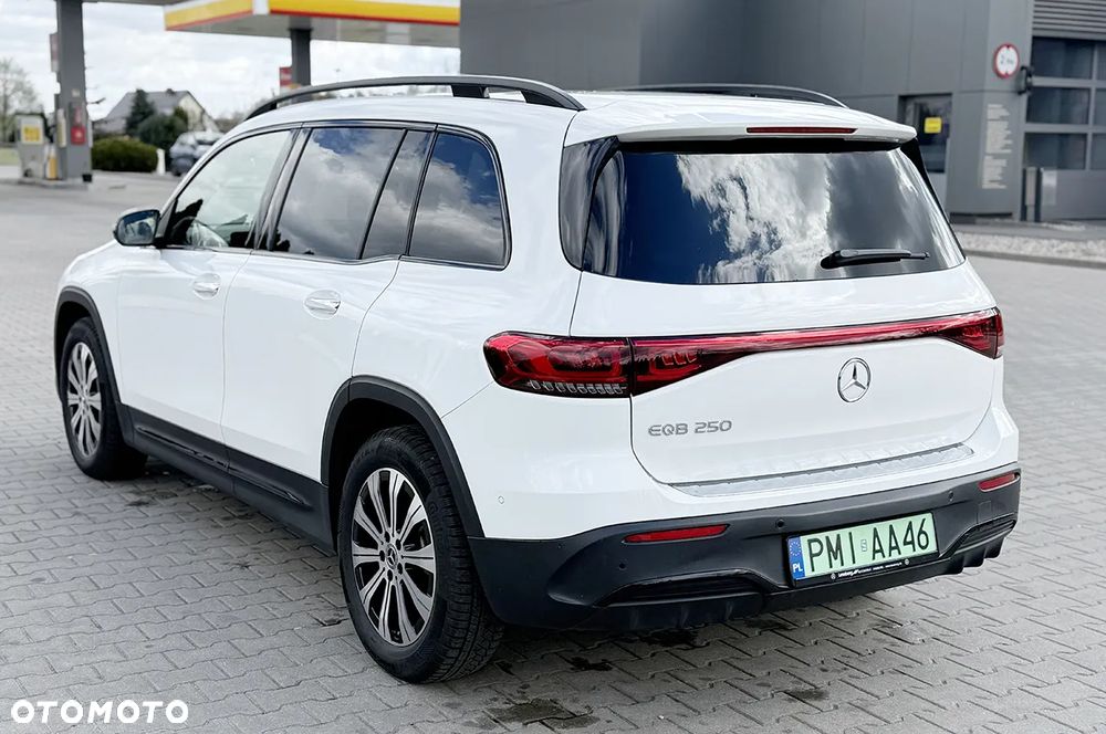 Mercedes-Benz EQB 250 AMG Line - 9