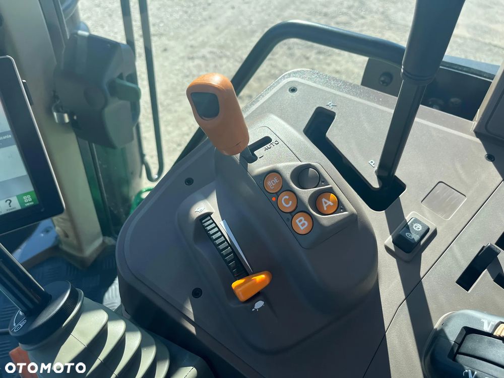John Deere 6195 M - 12
