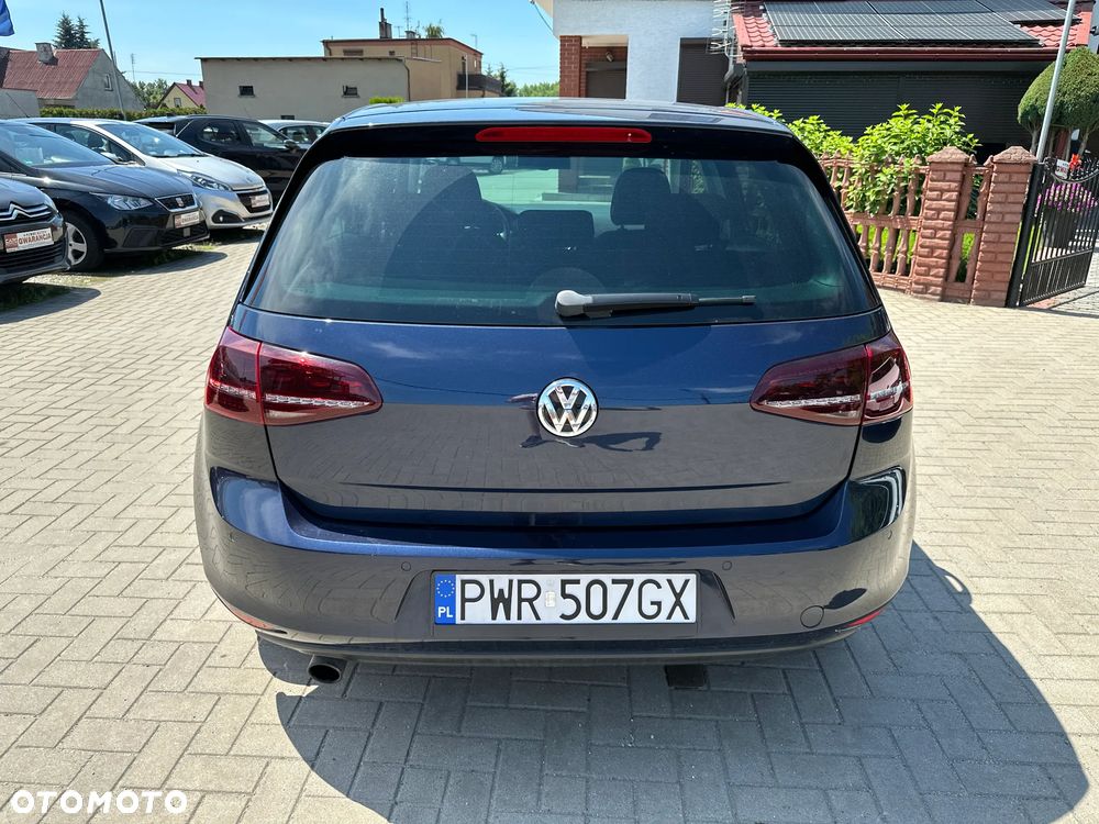 Volkswagen Golf - 33