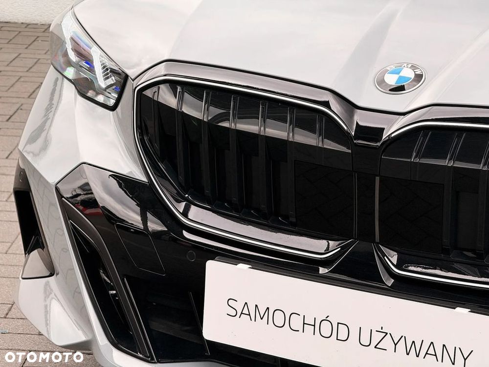 BMW Seria 5 520i - 35