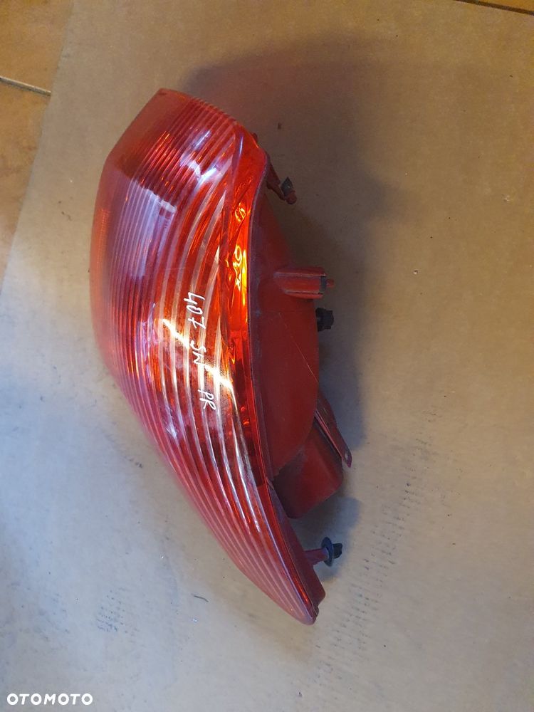 LAMPA PRAWA TYLNA PEUGEOT 407 SW KOMBI - 3