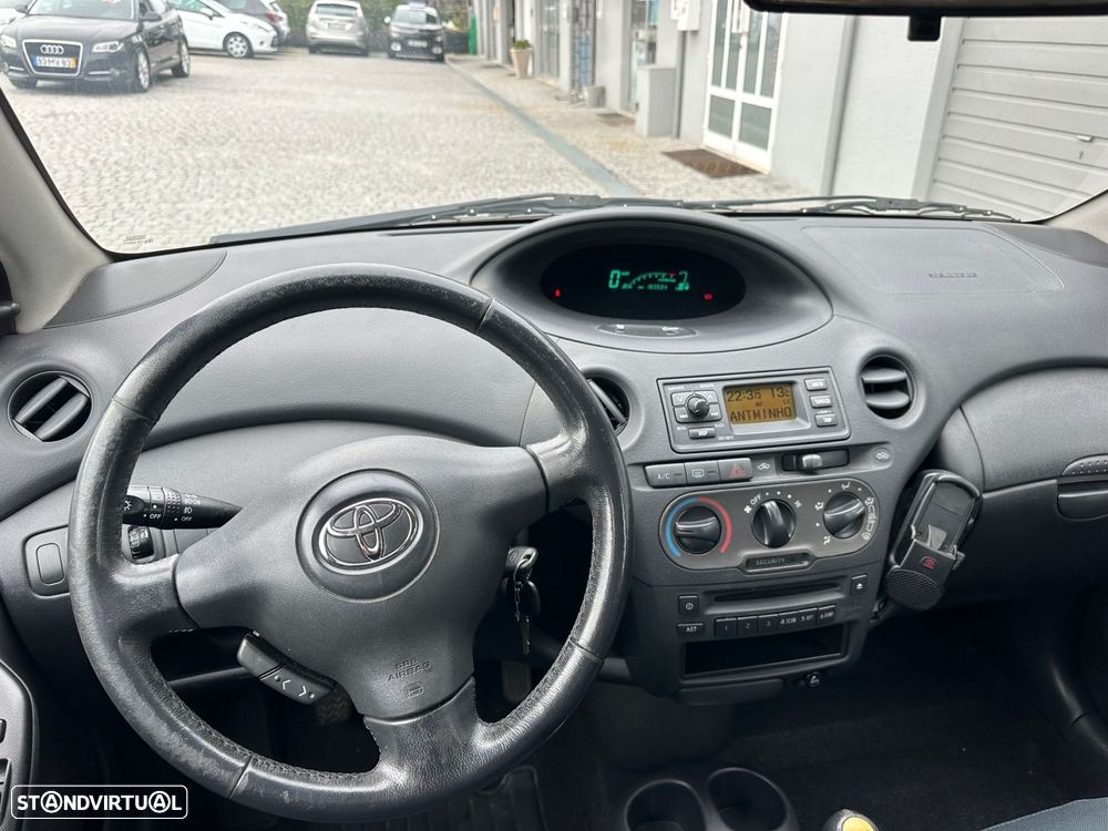 Toyota Yaris 1.0 Sol AC - 7