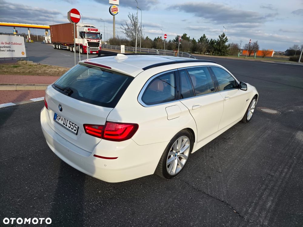 BMW Seria 5 525d Sport-Aut - 4