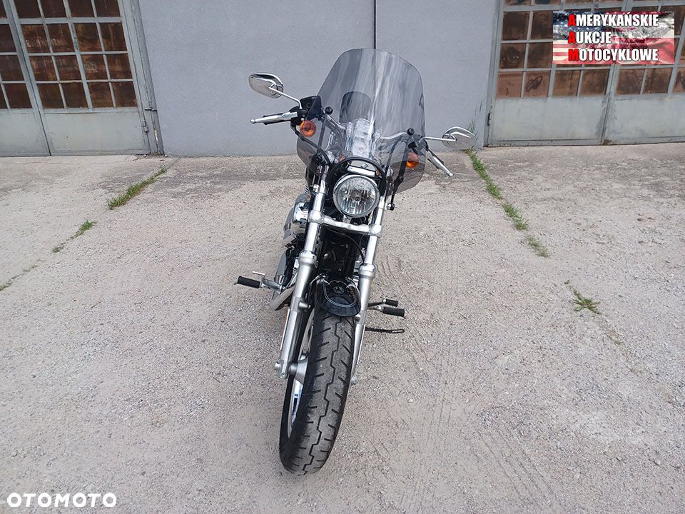 Harley-Davidson Sportster Custom 1200C - 4