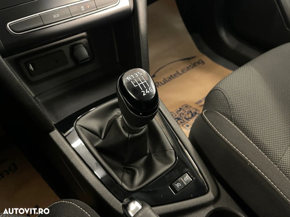 Renault Megane TCe 140 GPF Zen - 16