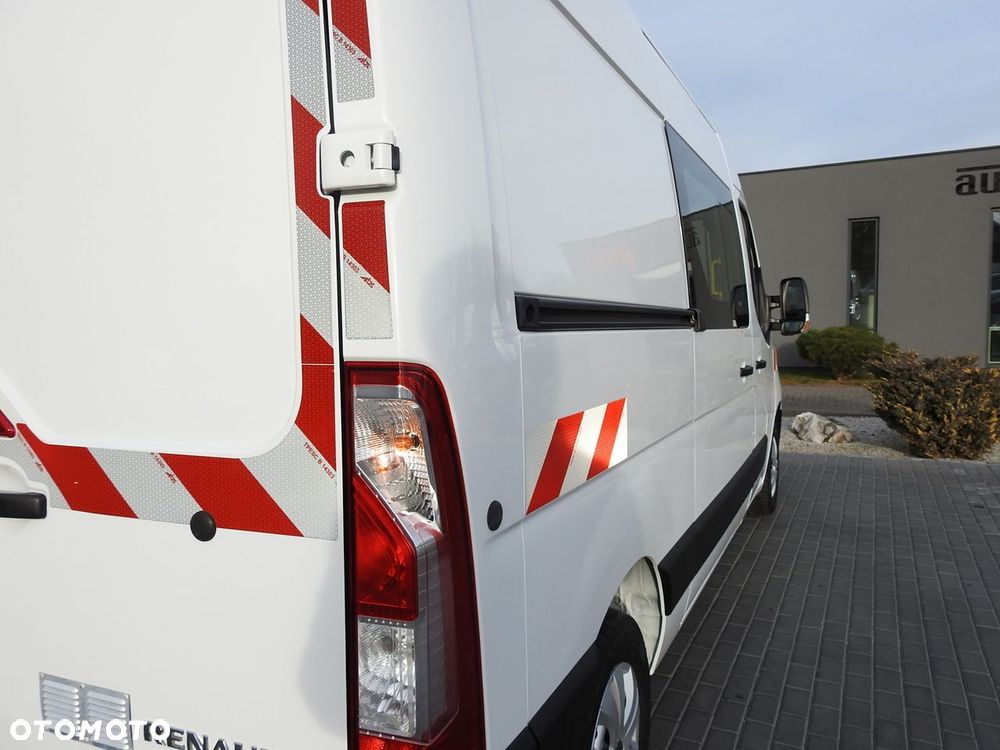 Renault MASTER FURGON BRYGADÓWKA  7 MIEJSC TEMPOMAT KLIMATYZACJA LEDY  135KM - 18