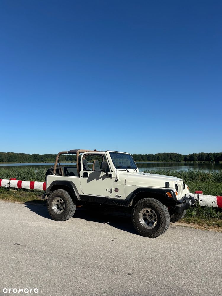 Jeep Wrangler 4.0 Sahara - 40