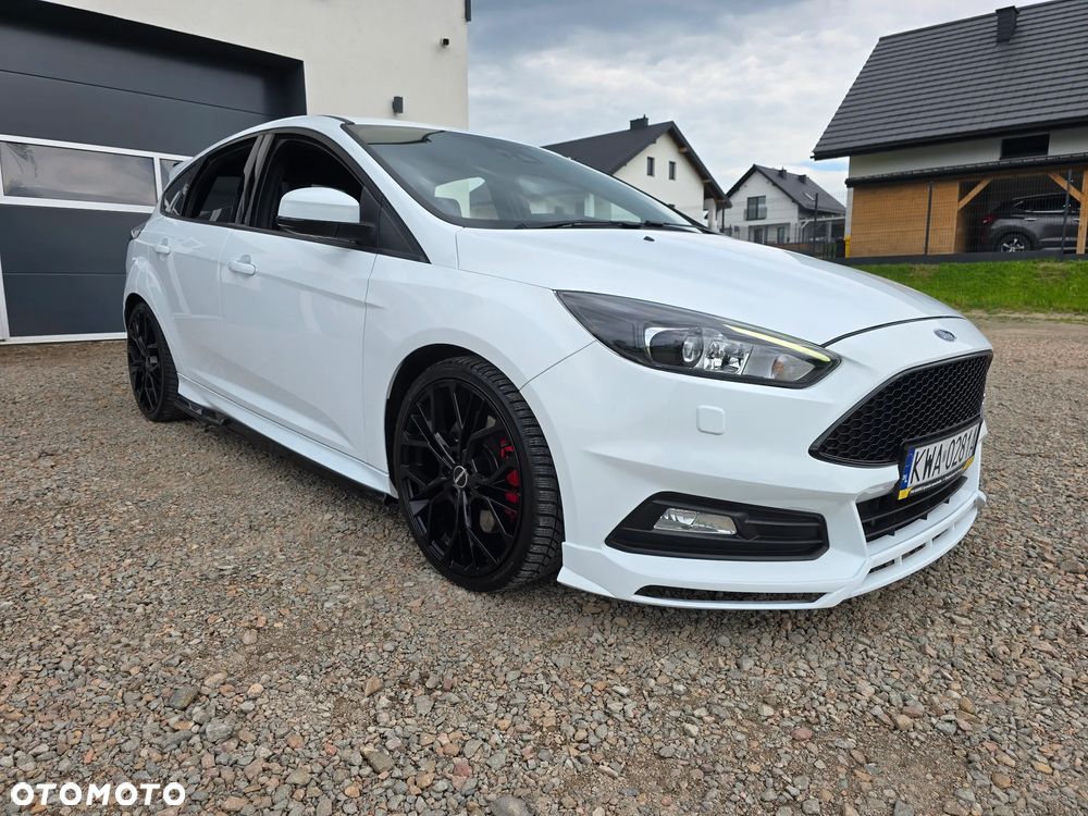 Ford Focus - 13
