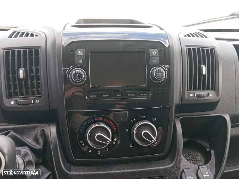 Fiat Ducato Furgão 35 3.0 Metano/Gasolina 140 LH2 3L E6D - 9