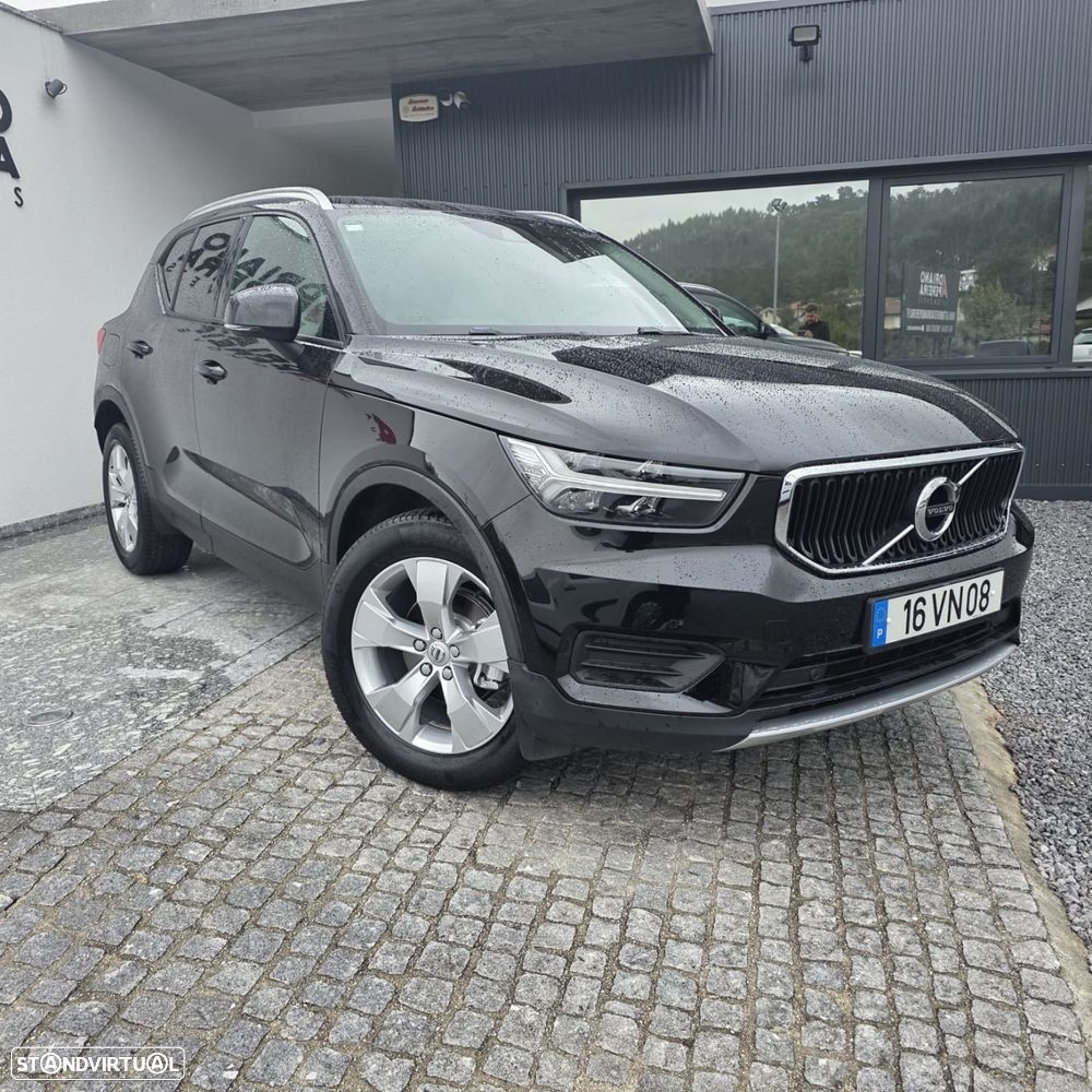 Volvo XC 40 1.5 T3 Momentum Tech Edition - 4