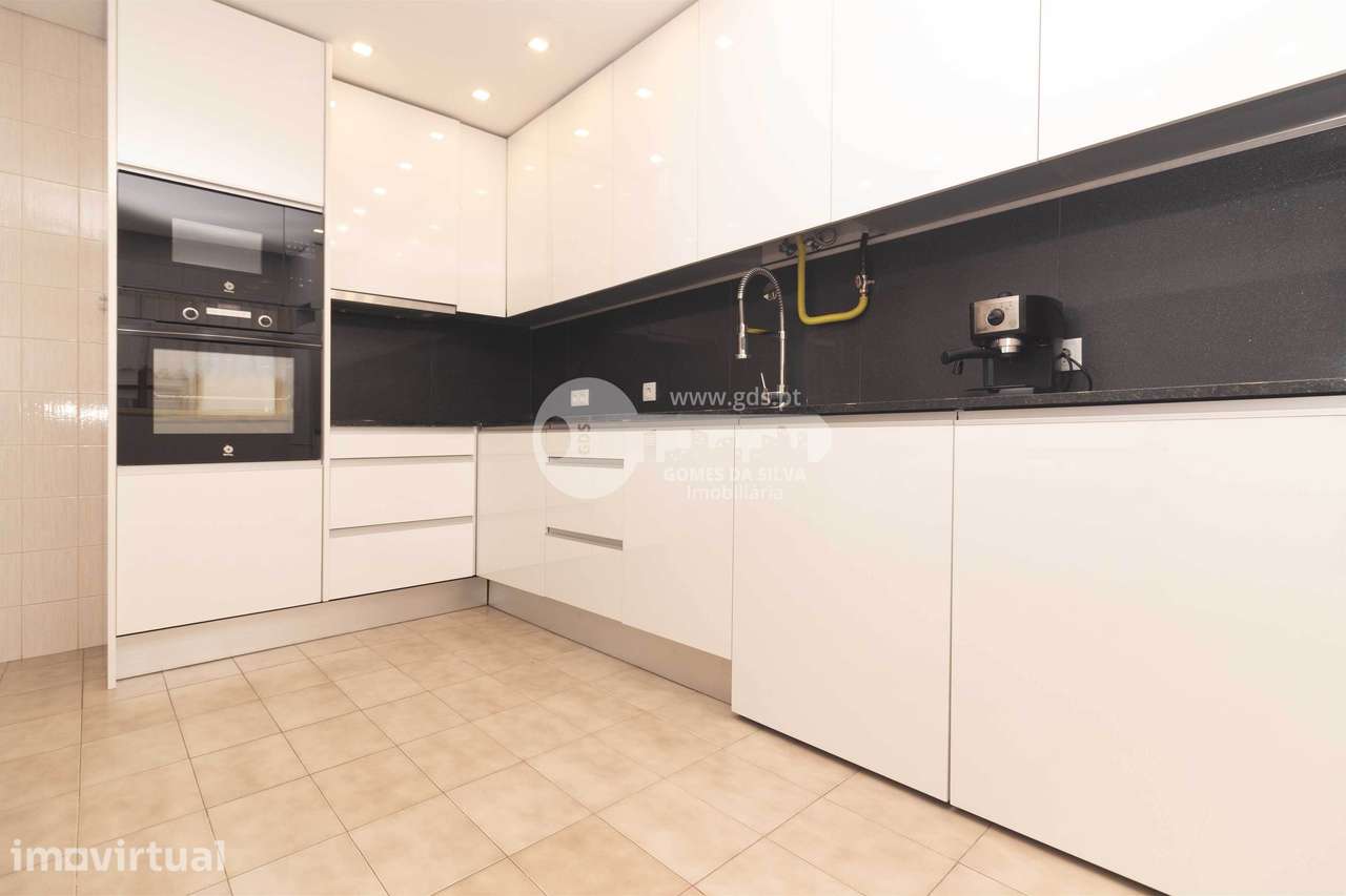 Apartamento T3 c/ lugar de garagem - Edifício do Galo - Grande imagem: 3/30
