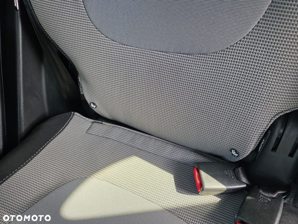 Renault Captur - 23