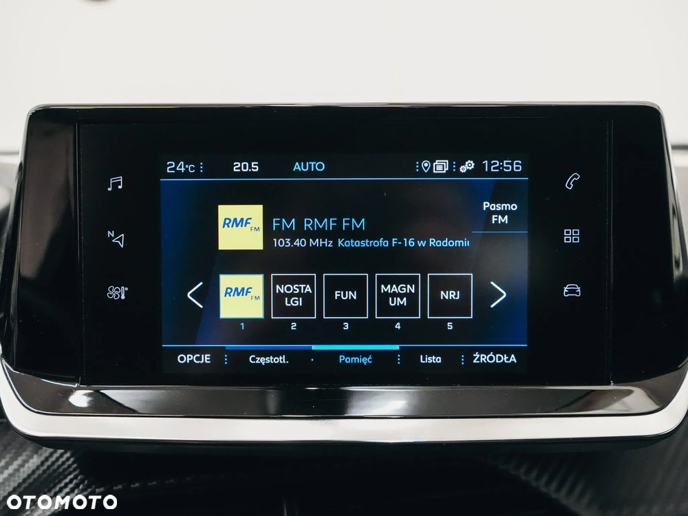 Peugeot 2008 1.5 BlueHDi Allure S&S EAT8 - 32