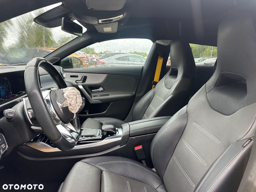 Mercedes-Benz CLA AMG 35 4-Matic 7G-DCT - 12