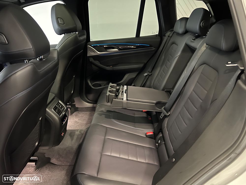 BMW iX3 M Sport Impressive - 29