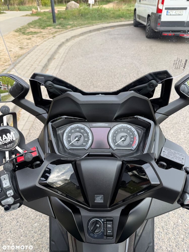 Honda NSS - 12