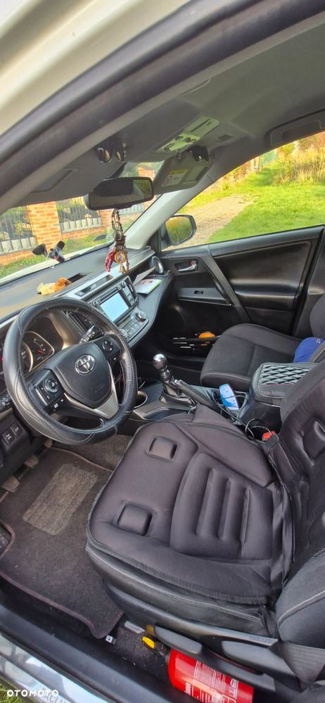 Toyota RAV4 - 16